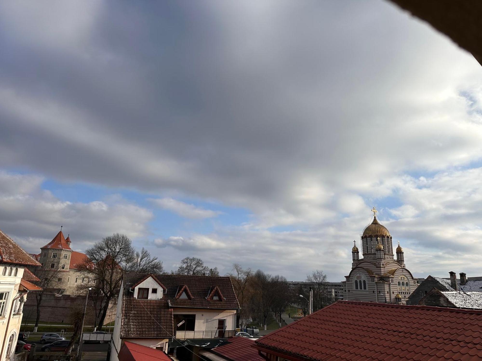 Pensiunea Sada Făgăraş Екстериор снимка